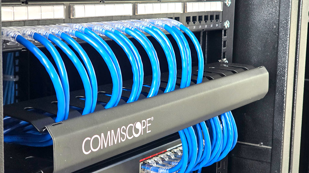 Lắp đặt dây nhảy Patch Cord Commscope CAT6 trong hệ thống mạng