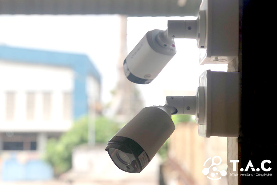 camera quan sát nhà xưởng