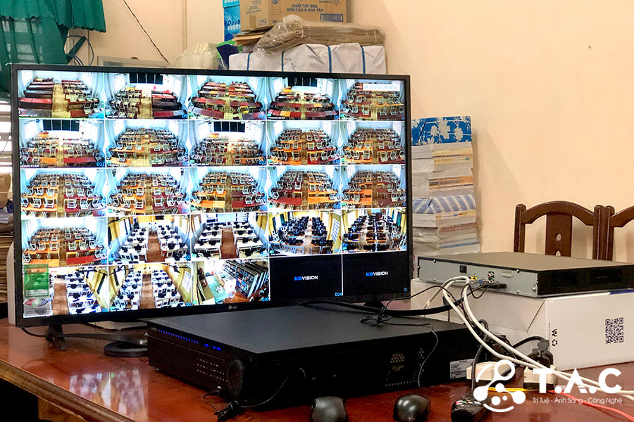 lap-dat-camera-quan-sat-truong-hoc