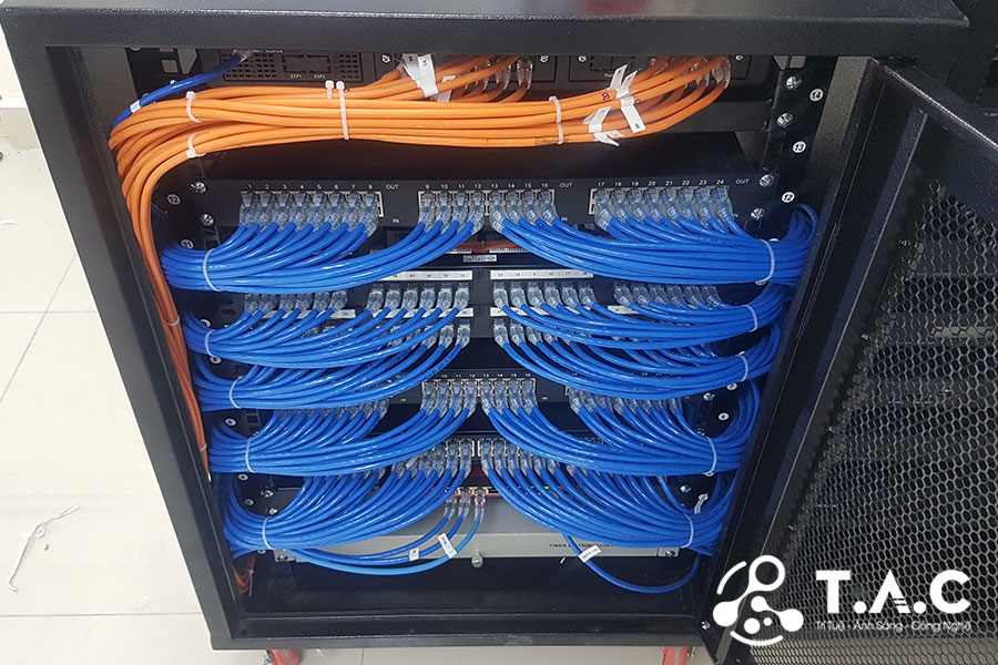 thi công mạng văn phòng