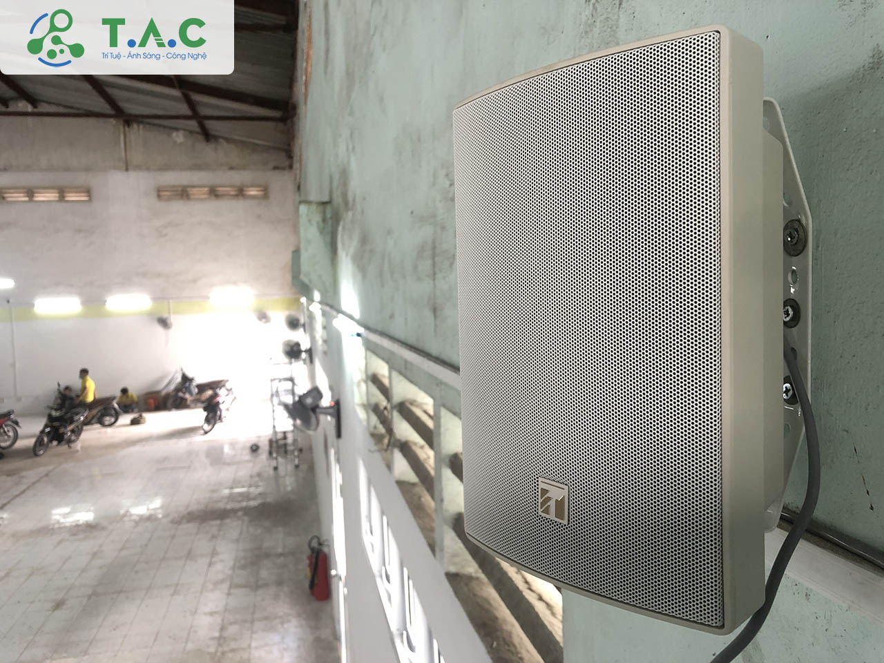 Lắp đặt hệ thống âm thanh thông báo công cộng, tòa nhà và nhà xưởng